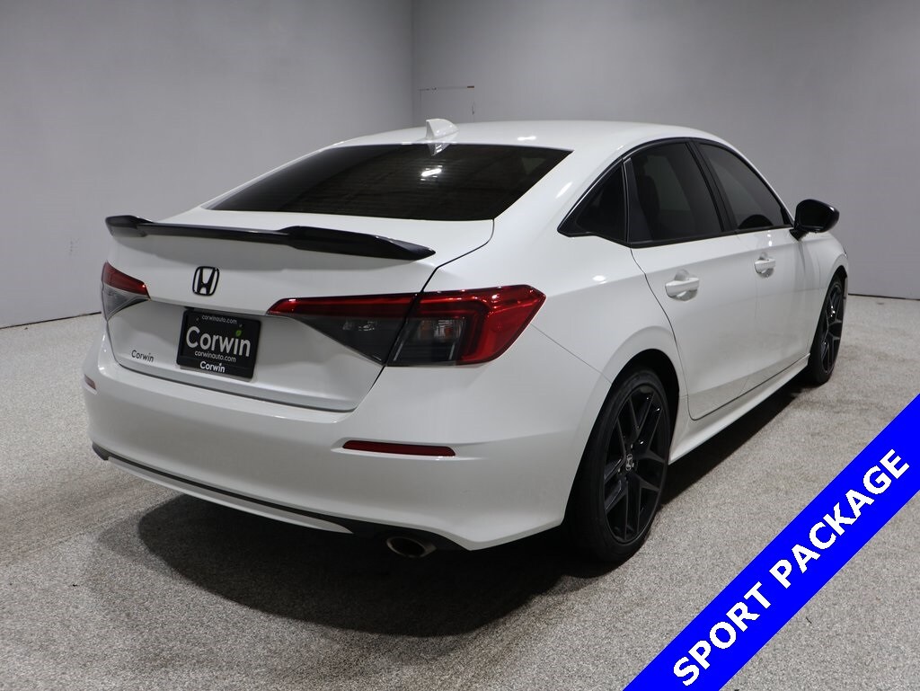 2022 Honda Civic Sport photo 2