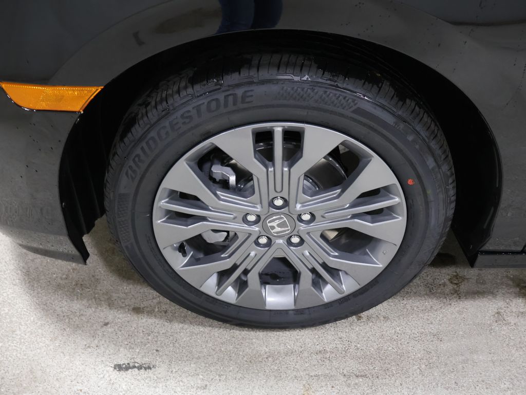 2026 Honda Odyssey Touring - Photo 8