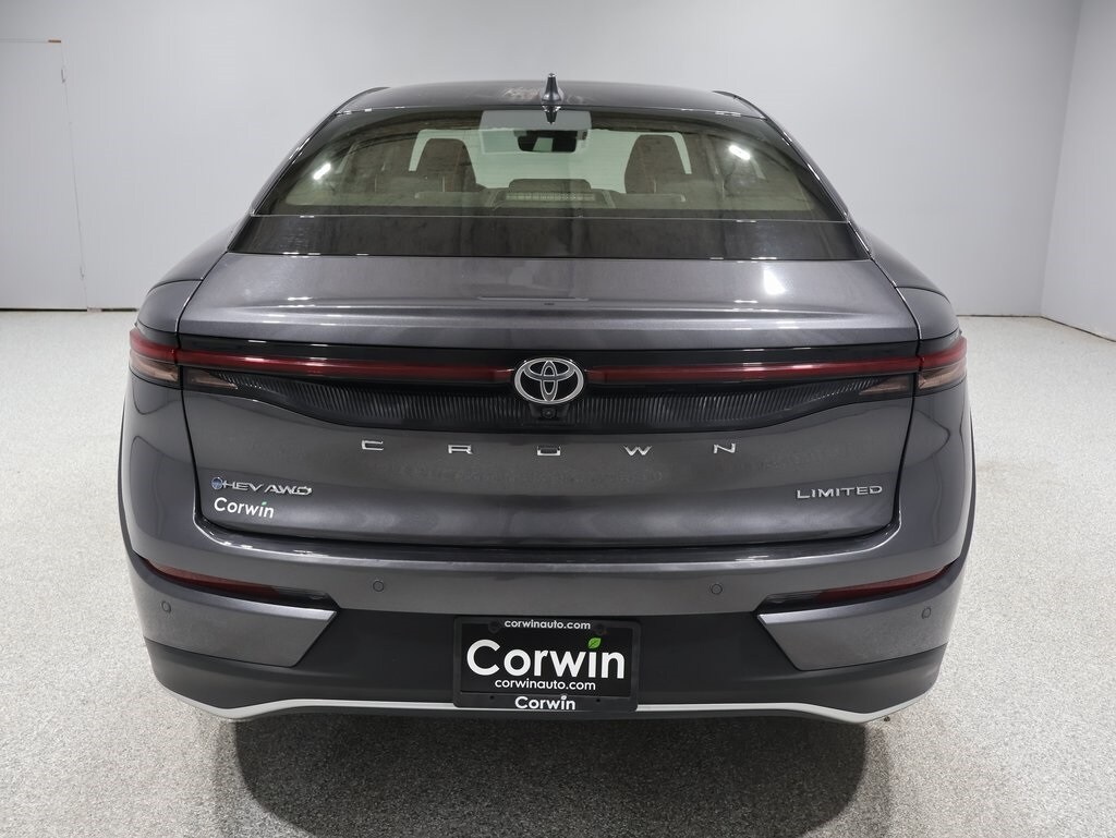 2024 Toyota Crown Limited photo 3