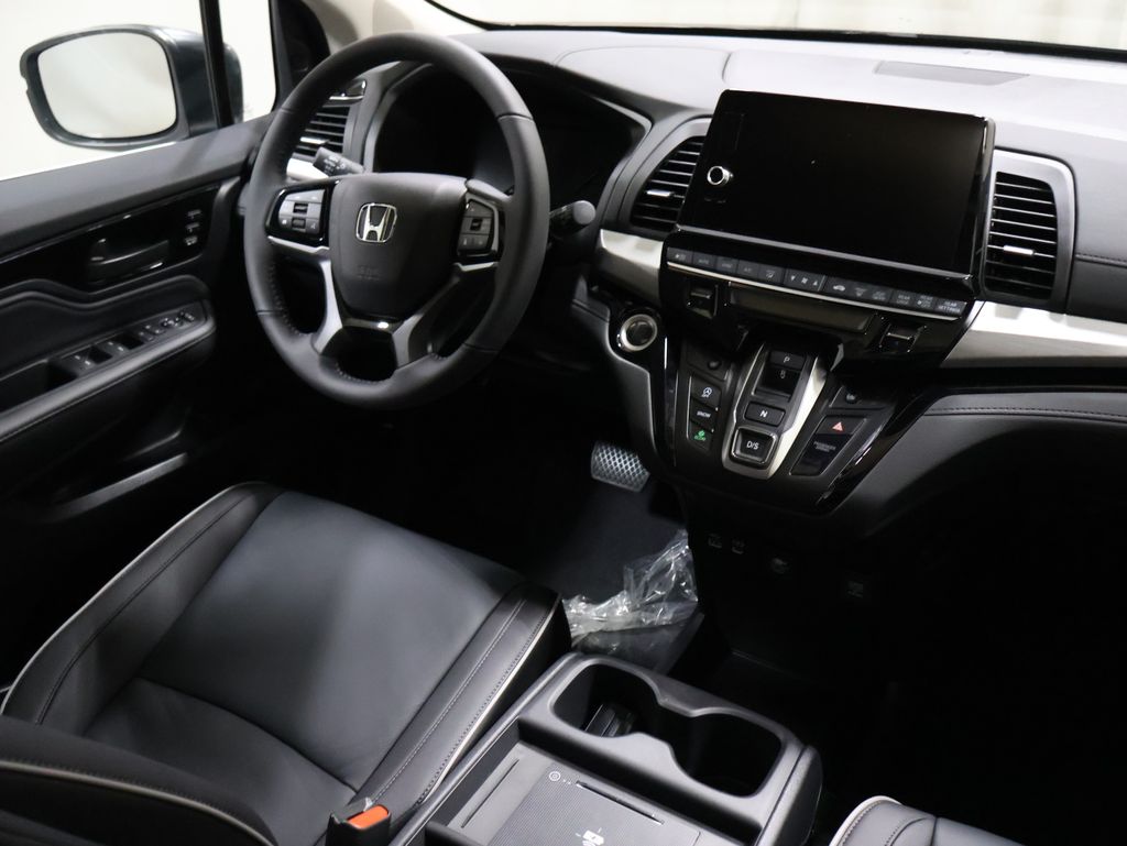 2026 Honda Odyssey Touring - Photo 25