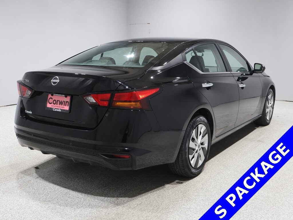 2024 Nissan Altima S photo 2