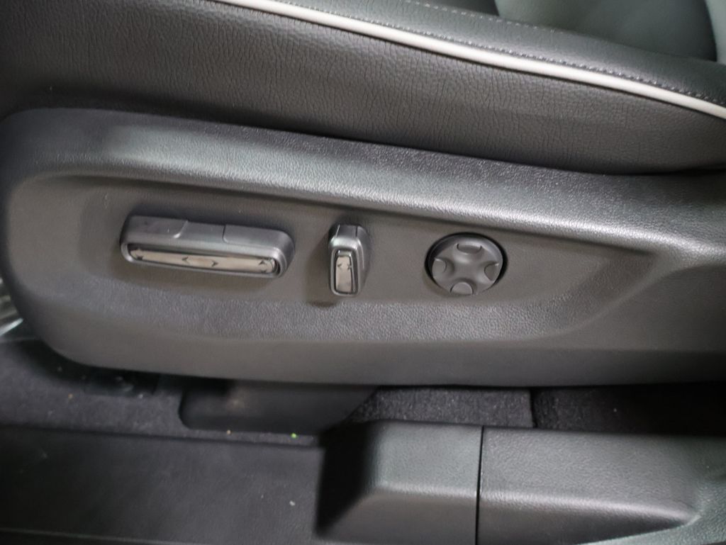 2026 Honda Odyssey Touring - Photo 13