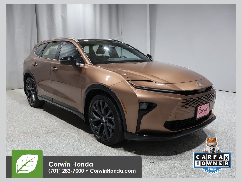 2025 Toyota Crown Signia Limited's photo