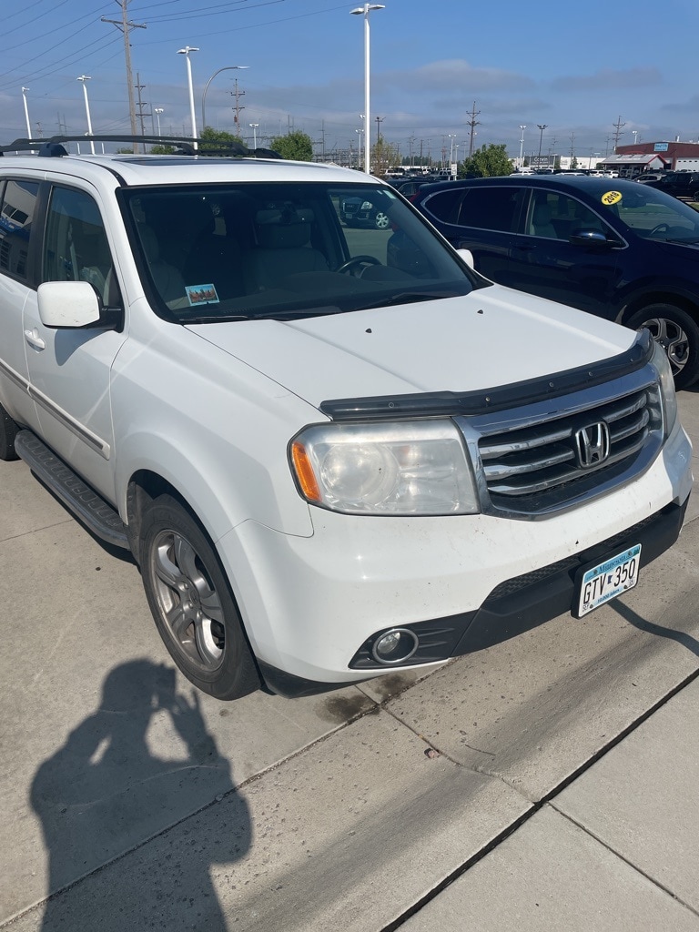 Used 2015 Honda Pilot EX-L with VIN 5FNYF4H59FB009704 for sale in Fargo, ND