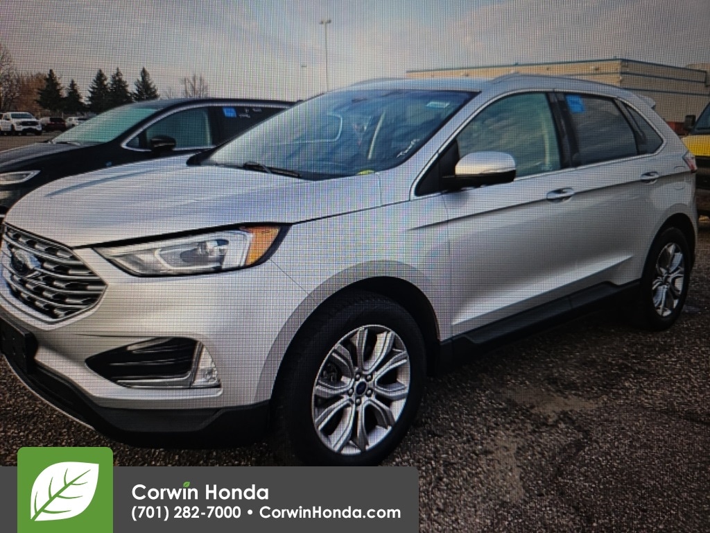 2019 Ford Edge Titanium's photo