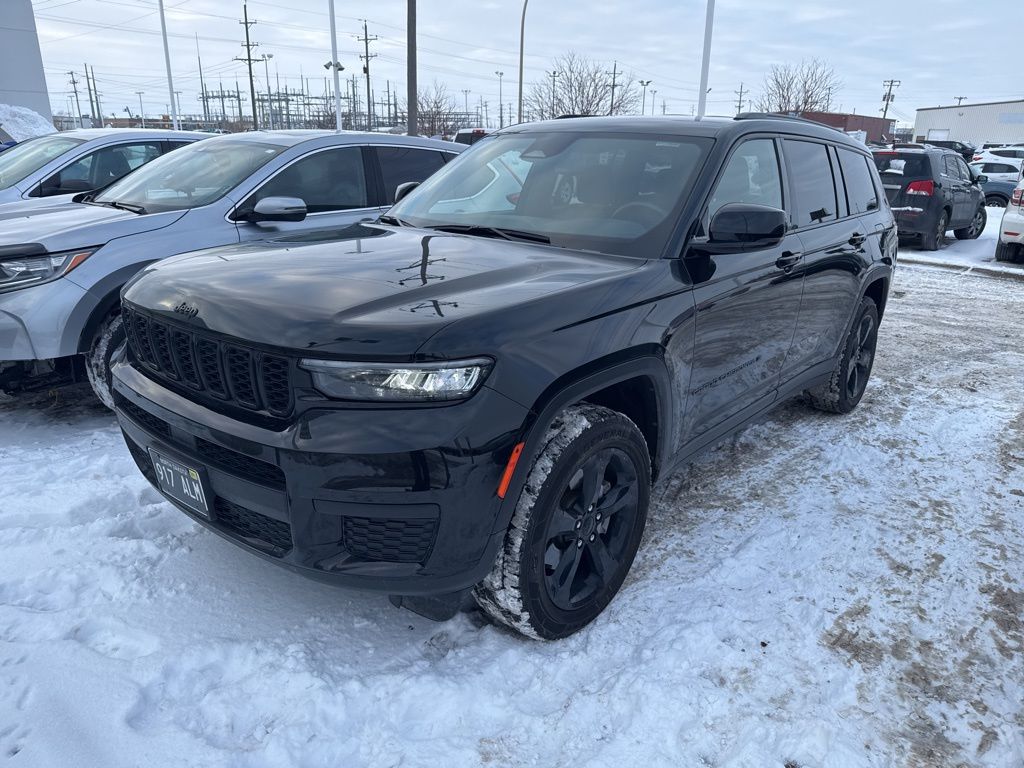 2023 Jeep Grand Cherokee L photo 2