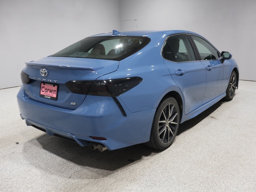 2023 Toyota Camry SE photo 2