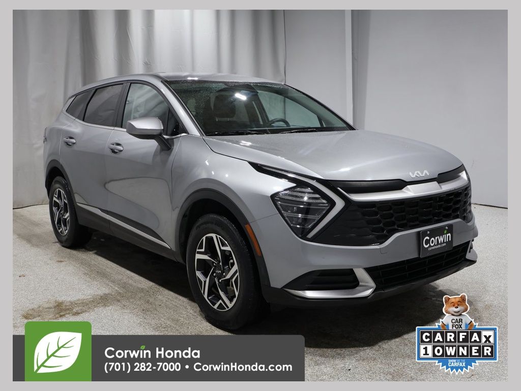 2024 Kia Sportage LX's photo