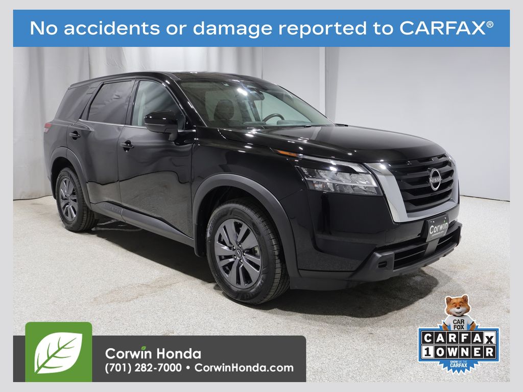 2022 Nissan Pathfinder S 4WD's photo