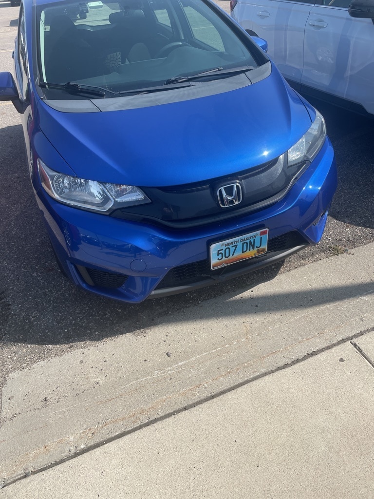 Used 2015 Honda Fit LX with VIN 3HGGK5H57FM760858 for sale in Fargo, ND