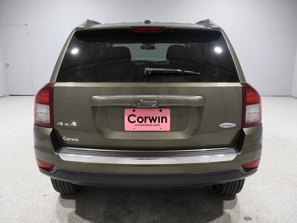 2015 Jeep Compass Latitude photo 3