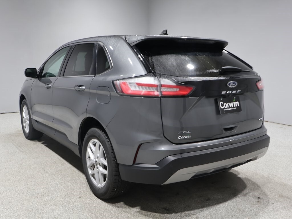 2024 Ford Edge SEL photo 4