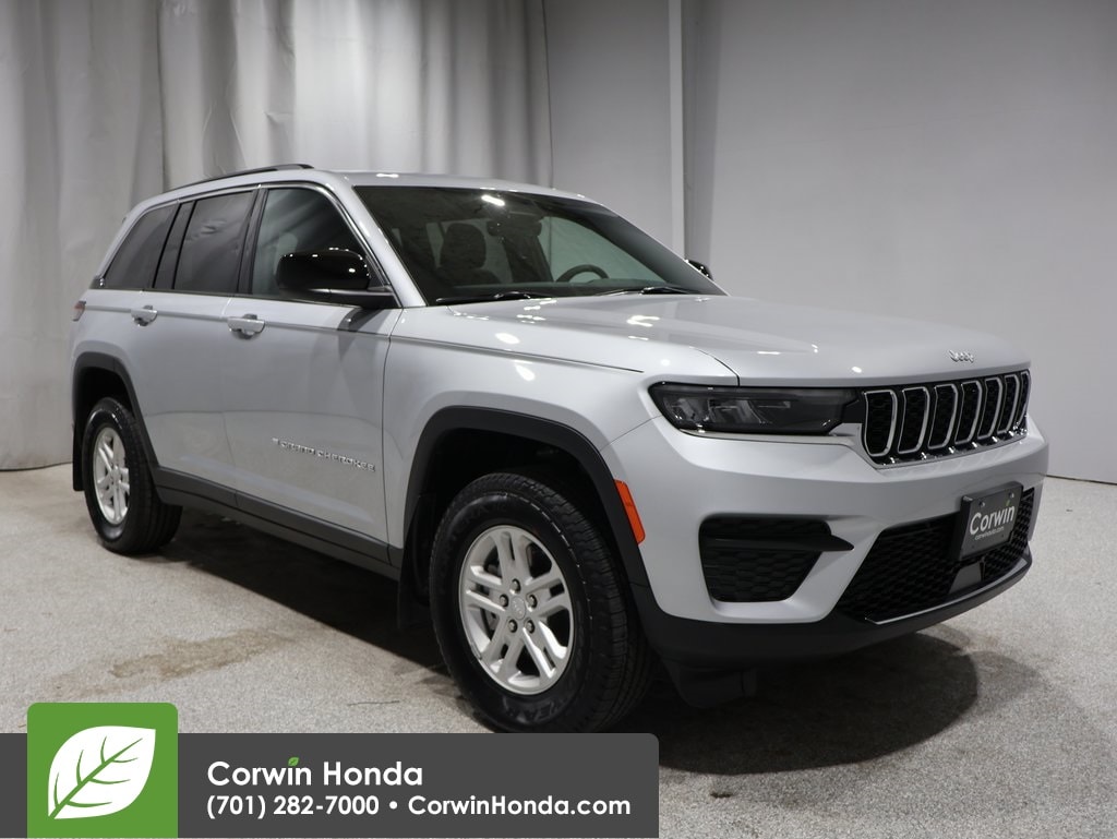 Used 2025 Jeep Grand Cherokee Laredo SUV
