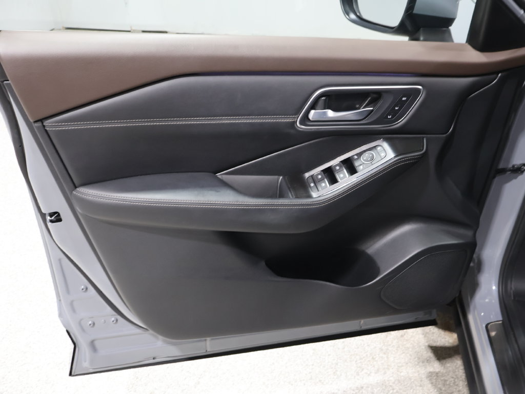2023 Nissan Rogue Platinum - Photo 12