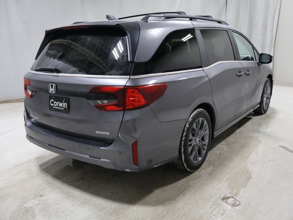 2026 Honda Odyssey Touring photo 4