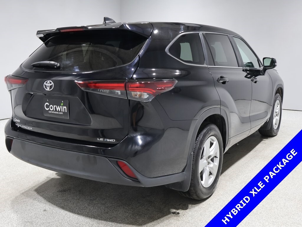 2022 Toyota Highlander Hybrid XLE photo 2