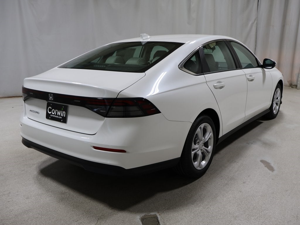 2025 Honda Accord LX photo 2