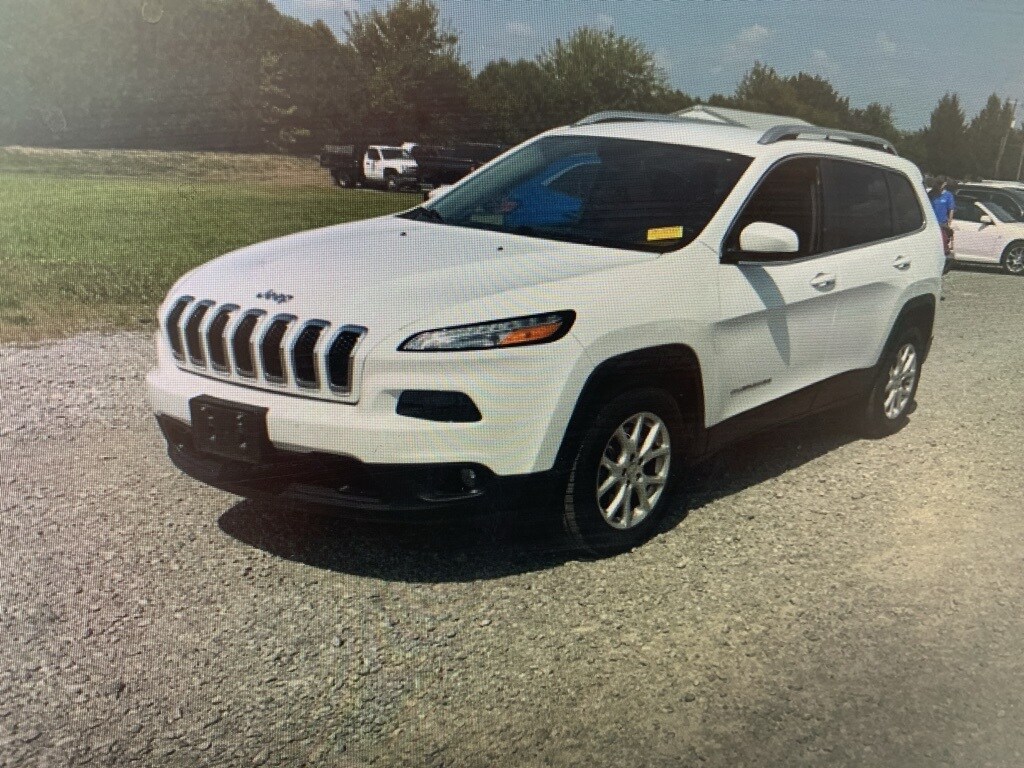 Used 2016 Jeep Cherokee Latitude with VIN 1C4PJMCS9GW262526 for sale in Fargo, ND