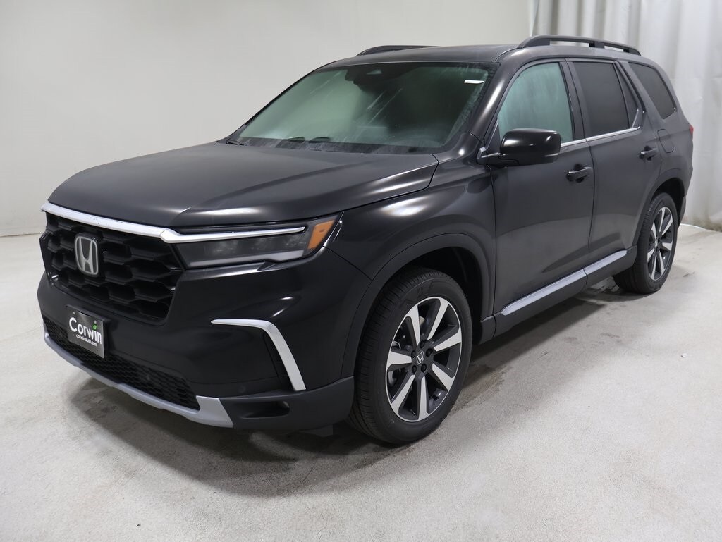 2025 Honda Pilot Touring photo 2