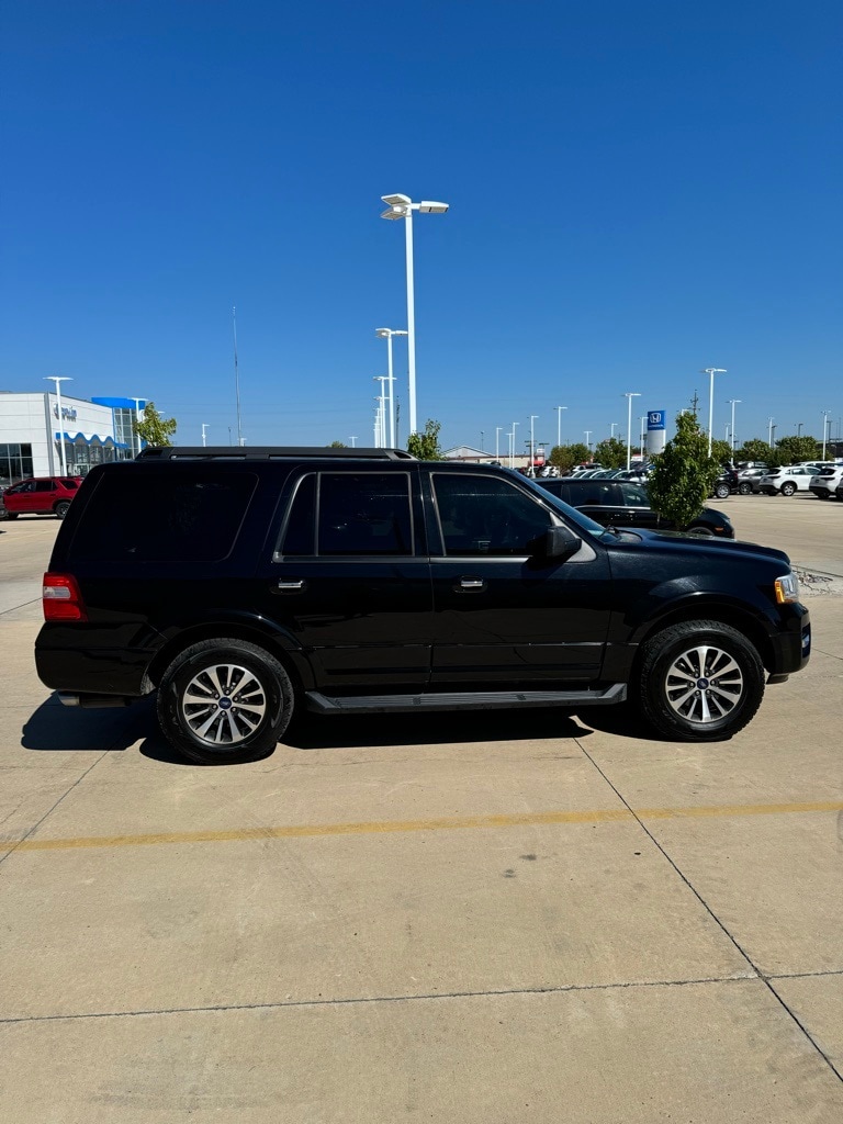 Used 2016 Ford Expedition XLT with VIN 1FMJU1JT9GEF53312 for sale in Fargo, ND