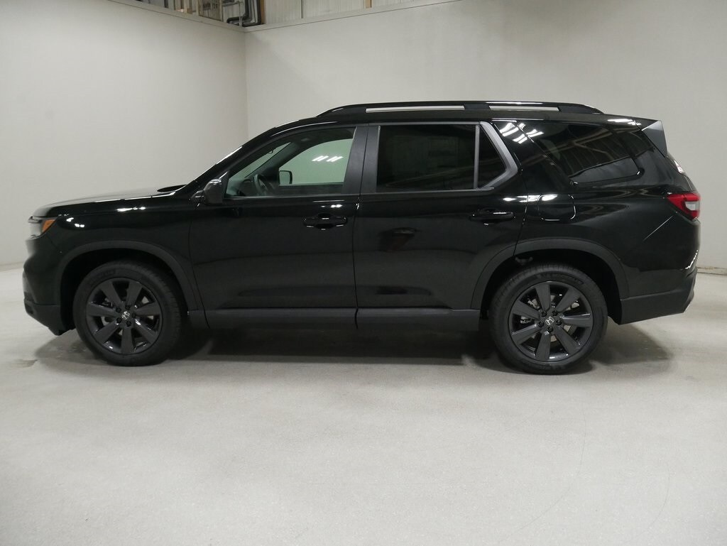 2025 Honda Pilot Sport photo 2