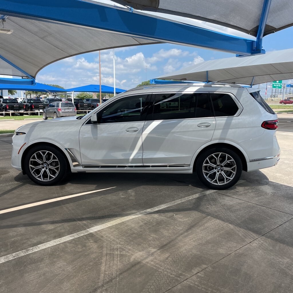 2023 Bmw X7 xDrive40i photo 2