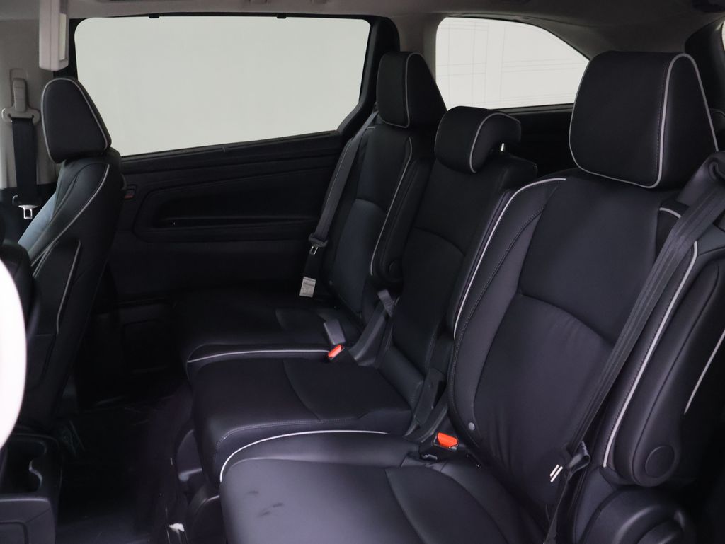 2026 Honda Odyssey Touring - Photo 15