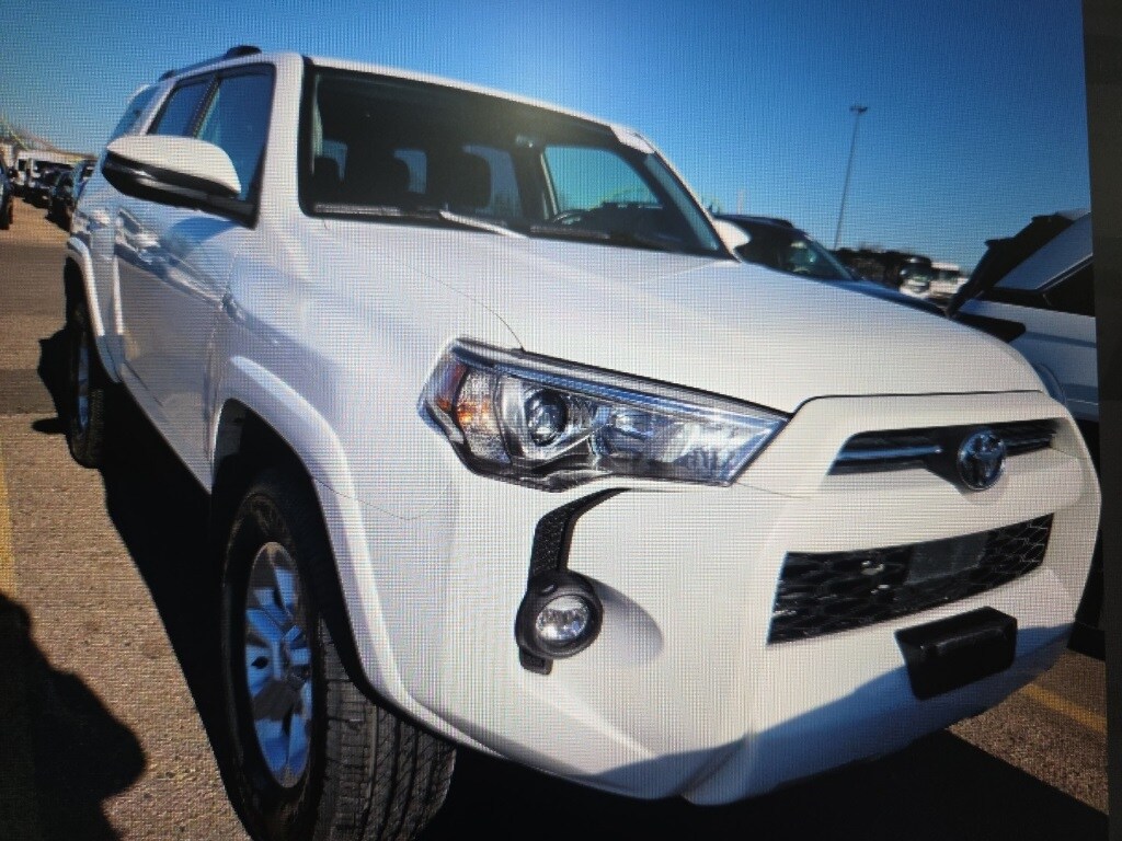 2024 Toyota 4Runner SR5 Premium photo 2