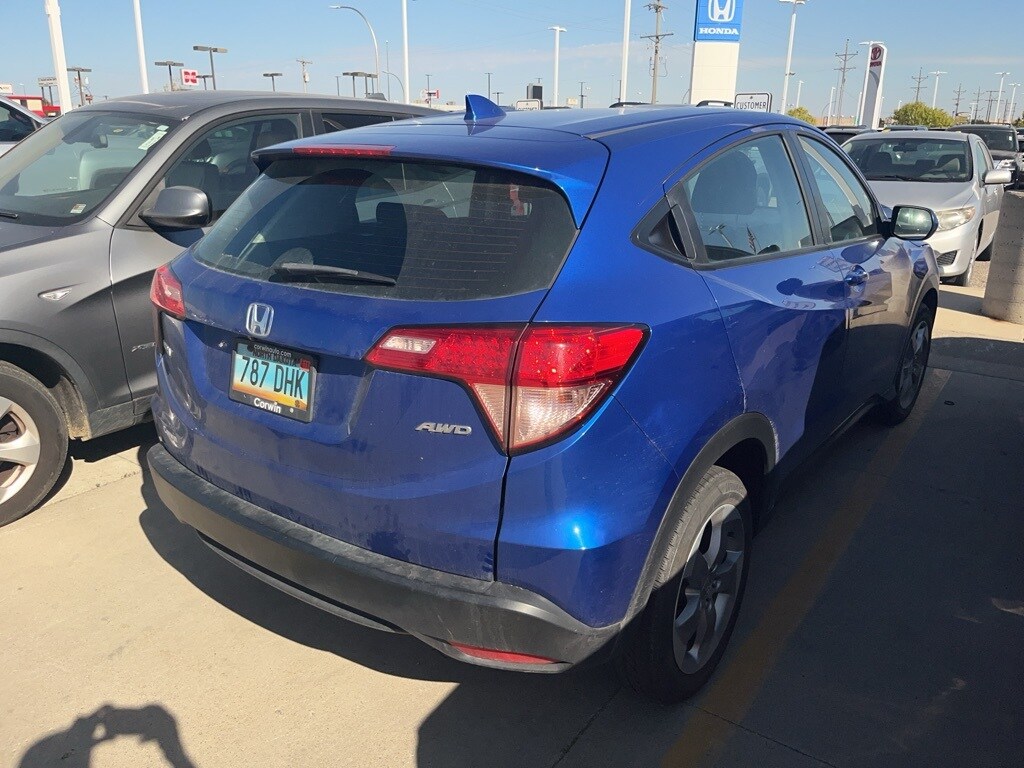 2018 Honda HR-V LX photo 3