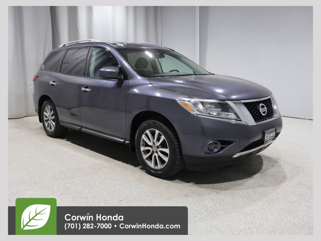 2014 Nissan Pathfinder SV 4WD's photo