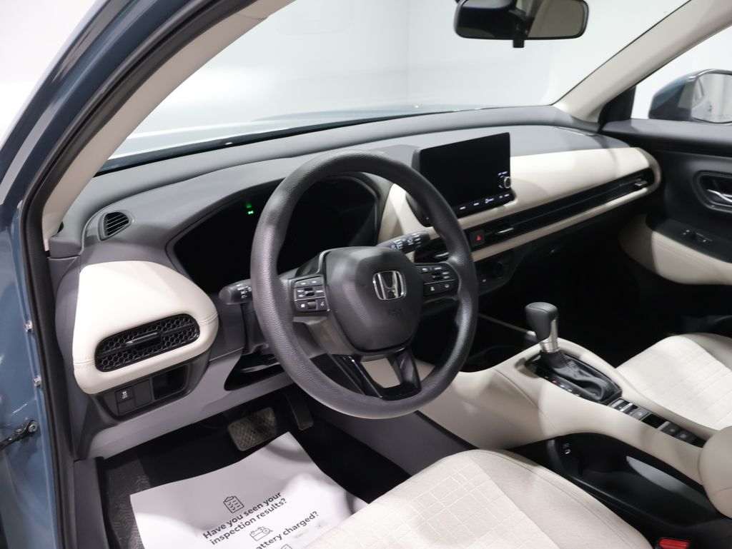 2025 Honda HR-V LX - Photo 15