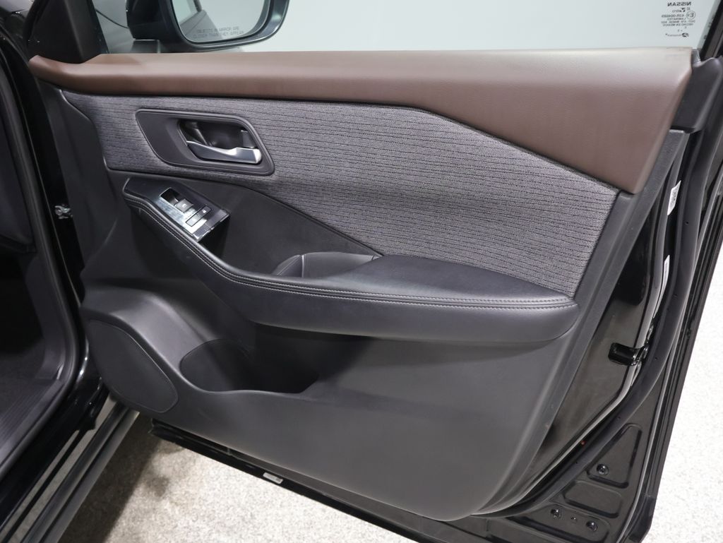 2023 Nissan Rogue SV - Photo 25