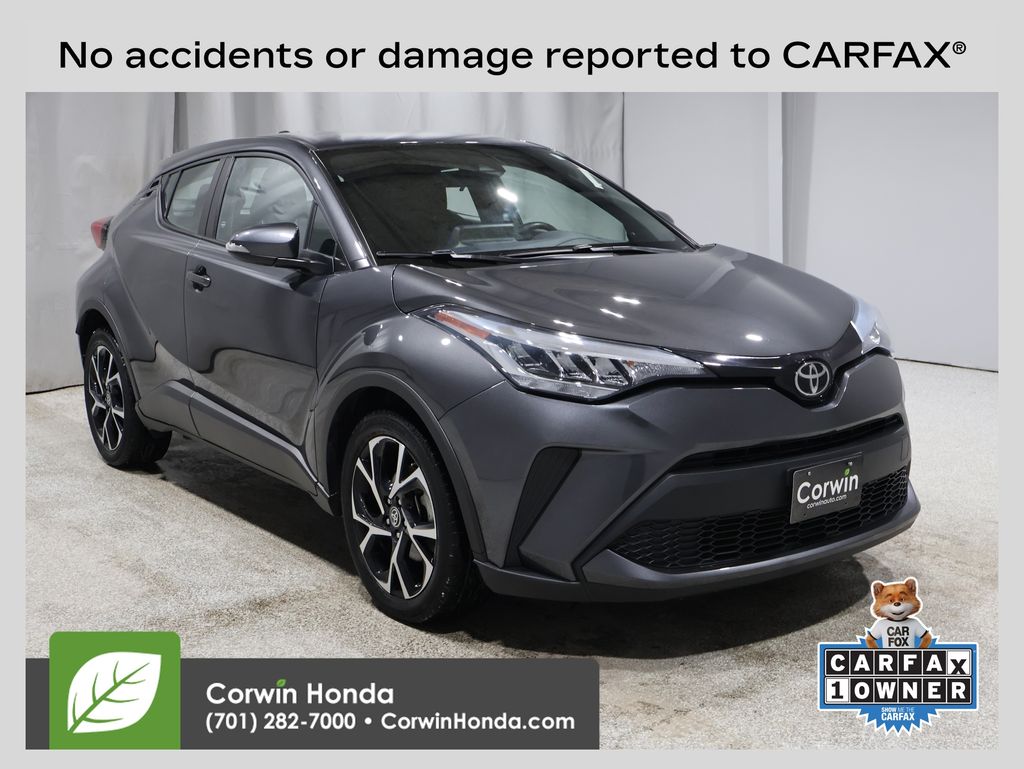 2022 Toyota C-HR XLE's photo