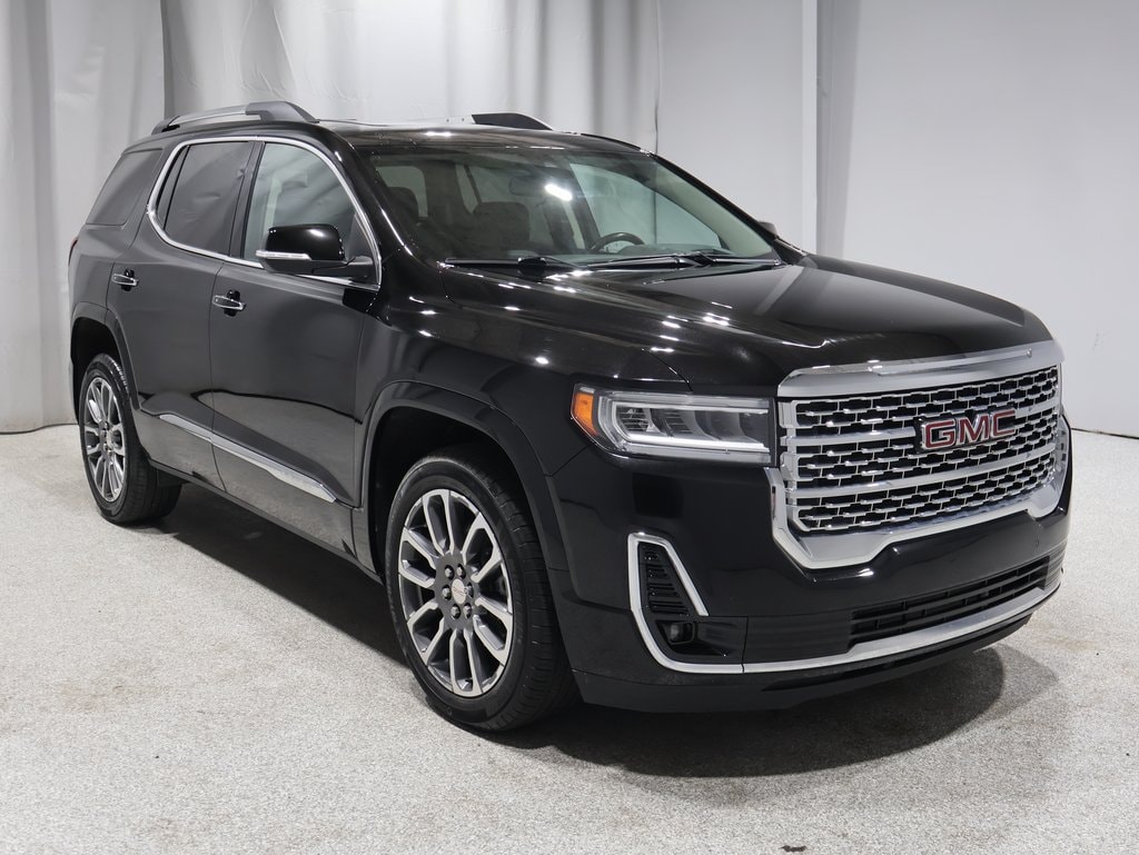 2022 GMC Acadia Denali's photo