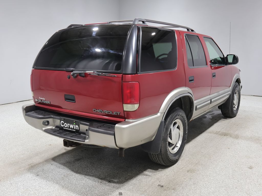 Used 2000 Chevrolet Blazer LT with VIN 1GNDT13W1Y2156652 for sale in Fargo, ND