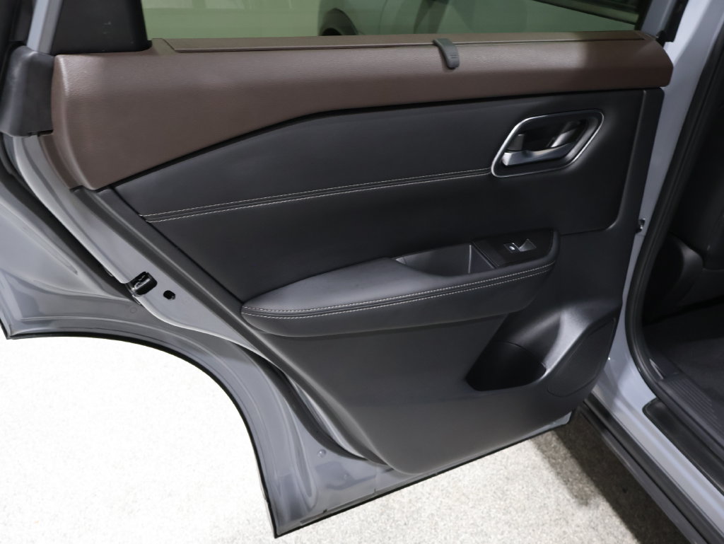 2023 Nissan Rogue Platinum - Photo 17
