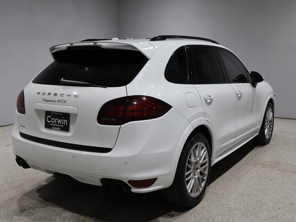 2014 Porsche Cayenne GTS photo 2