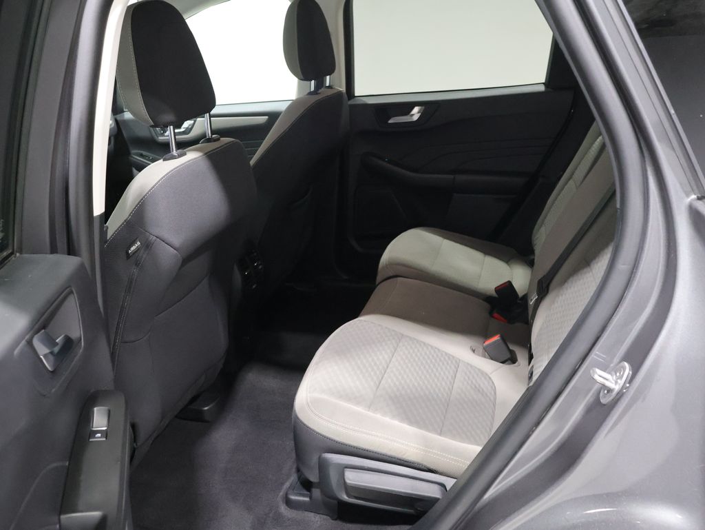 2021 Ford Escape SE - Photo 18