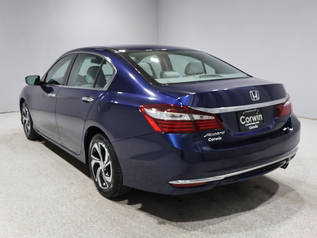 2016 Honda Accord LX photo 4