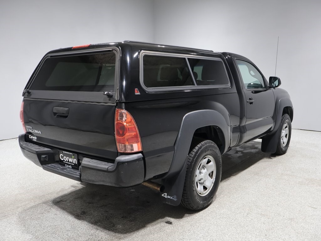 2014 Toyota RAV4 Base photo 2