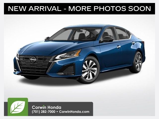 2024 Nissan Altima S's photo