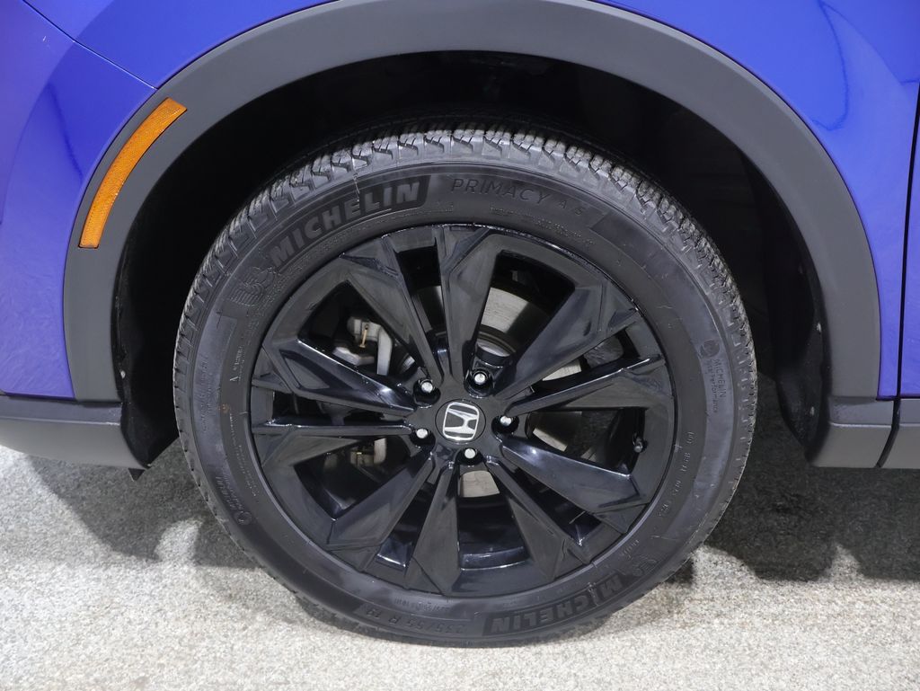 2023 Honda CR-V Hybrid Sport Touring photo 3