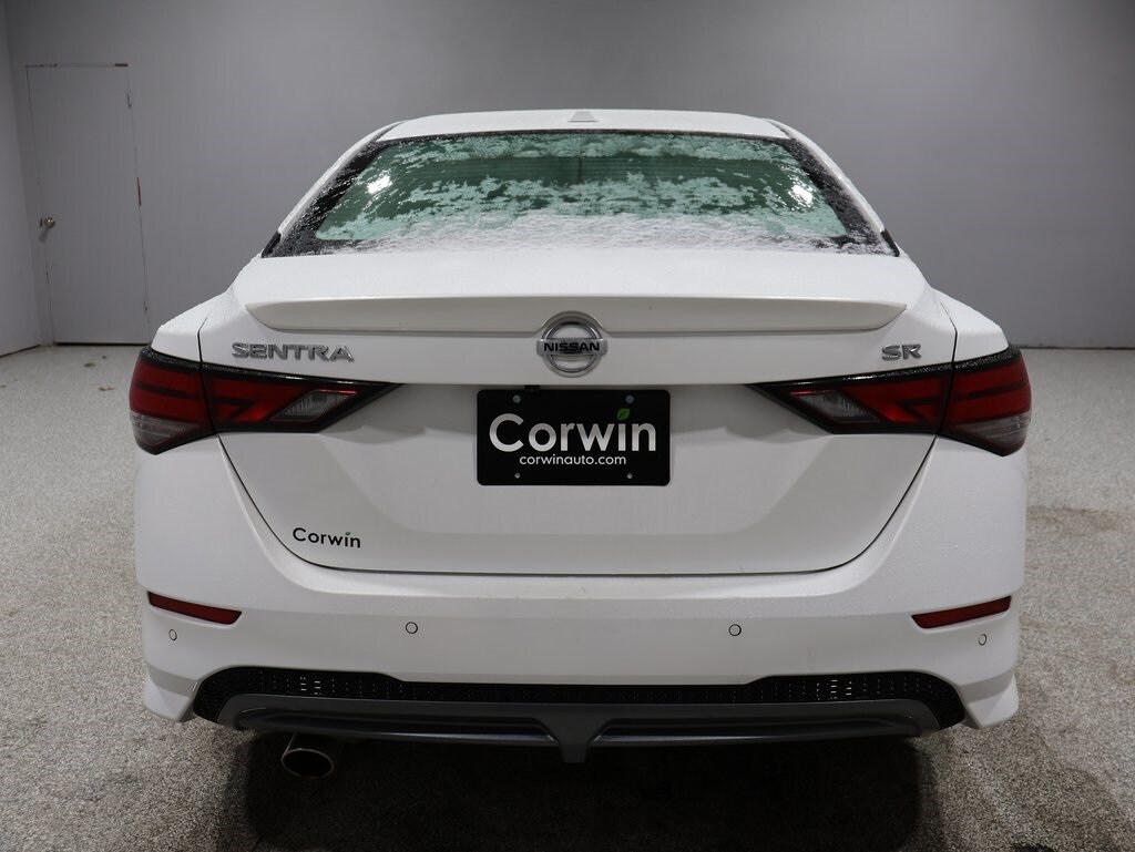 2023 Nissan Sentra SR photo 3