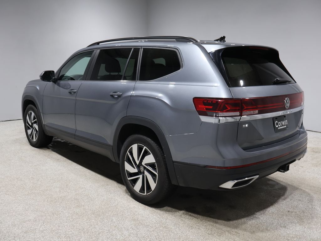 2024 Volkswagen Atlas SE Technology photo 3