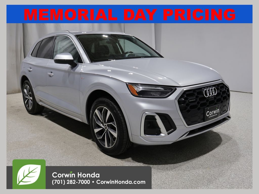2023 Audi Q5 45 Premium Plus's photo
