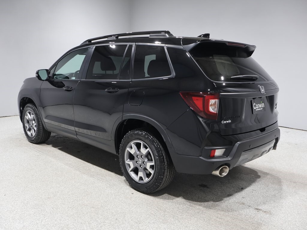 2023 Honda Passport TrailSport photo 3