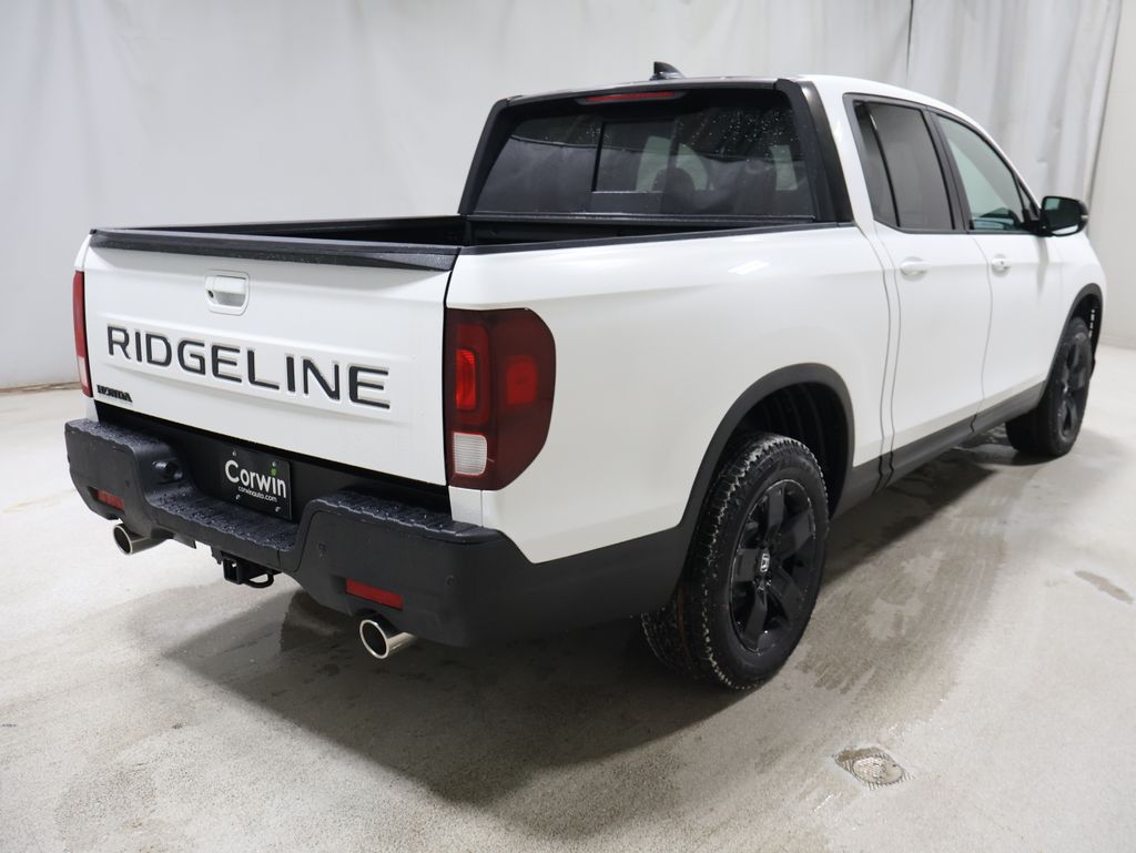 2026 Honda Ridgeline Black Edition photo 3