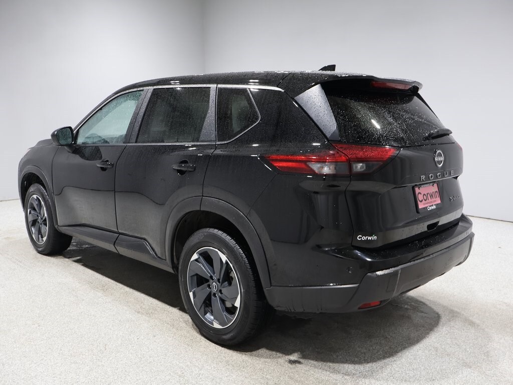 2024 Nissan Rogue SV photo 3