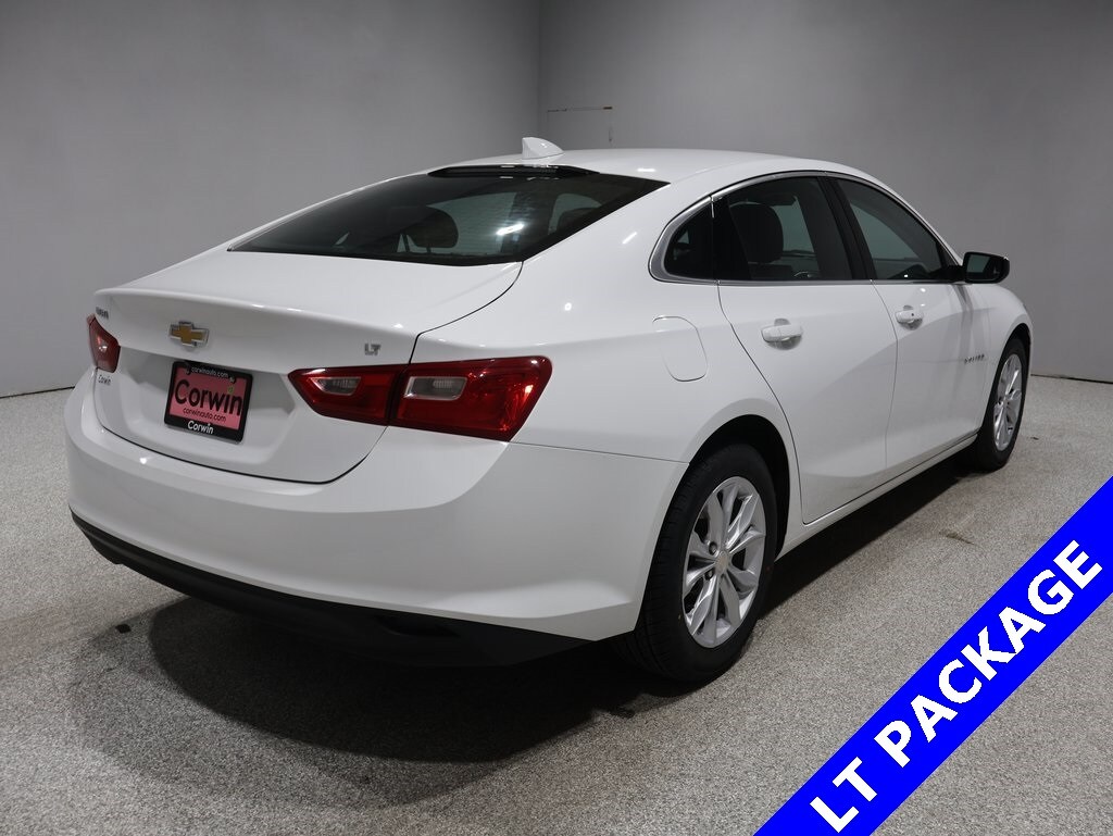 2023 Chevrolet Malibu 1LT photo 2