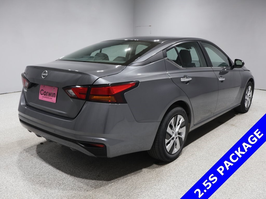 2024 Nissan Altima S photo 2